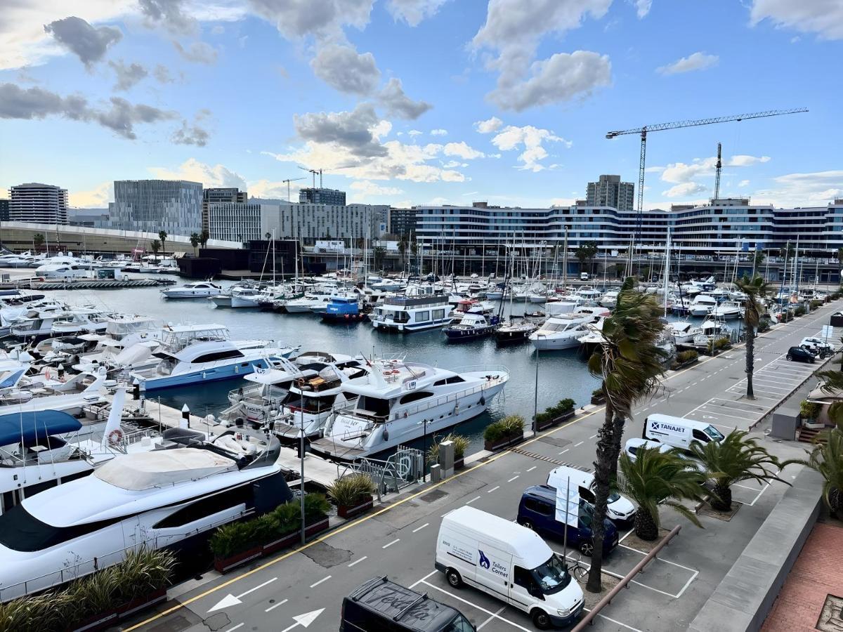 Cozy Private Two Rooms Yacht In Barcelona With Free Parking Сант Адриа де Бесос Екстериор снимка